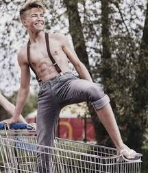 Sexy abs  5ec00f6e8e574.jpeg