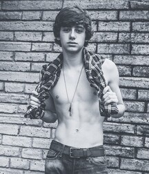 Shirtless Thursday gallery  5f10663597f3e.jpeg