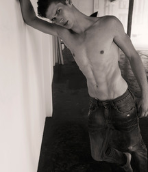 Shirtless Thursday gallery  5f106637010bd.jpeg