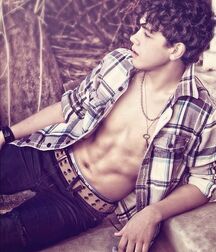Shirtless Thursday gallery 
