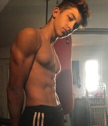 Muscle young men shirtless non porn 5f5805e0402b1.jpeg