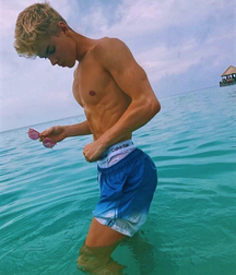 Hot guys on a cold day twinks gay porn 5fca63e799037.png