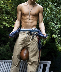 Bigger then a school bus gay tube 5fdbc86a81d3c.png