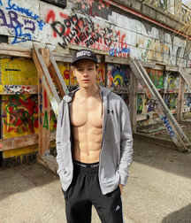 Florian Macek Photos and gay tube 60c6605638ec1.png