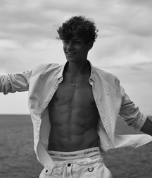 Florian Macek Photos and gay tube 60c660c028c53.png