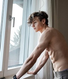 Florian Macek Photos and gay tube 60c6610329212.jpeg
