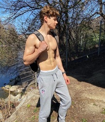 Florian Macek Photos and gay tube 60c66110a6c8b.jpeg