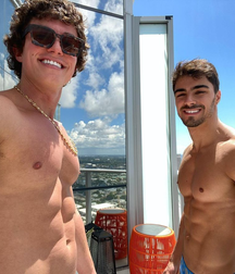 Big abs Sunday it’s going on twink tube