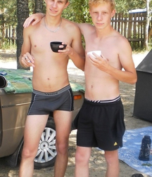 Big abs Sunday it’s going on twink tube 610fe149893c8.png