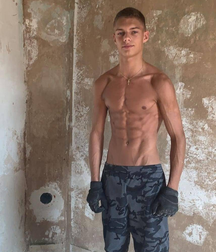 Big abs Sunday it’s going on twink tube 610fe1795bd68.png