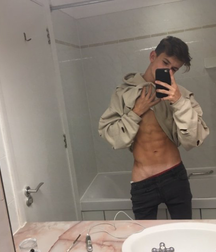Big abs Sunday it’s going on twink tube 610fe19f539b1.png