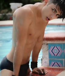 Big abs Sunday it’s going on twink tube 610fe1d04f515.png