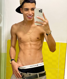 Big abs Sunday it’s going on twink tube 610fe22511eea.png