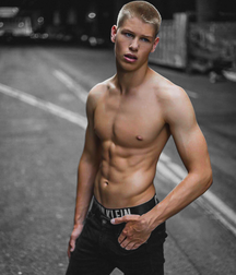 Big abs Sunday it’s going on twink tube 610fe2391e7d3.png