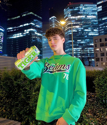 Snow storm is coming here’s hot pics twink tube 61e21d989f053.png