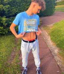 Snow storm is coming here’s hot pics twink tube 61e21dd50b884.png