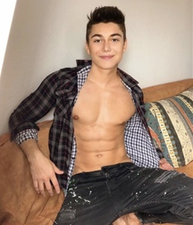 Sexy 33 pics twink tube guy sexy 623a910629f91.jpeg