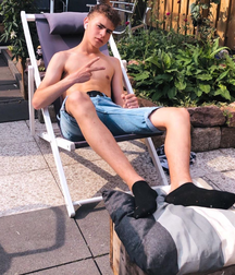 Step by the feet pics twink guy tube 623a933fe5bbf.png