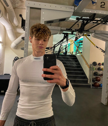 Put your eyes on these shirtless twink tube 623ce162028d2.png