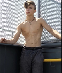 Put your eyes on these shirtless twink tube 623ce19fce65c.jpeg