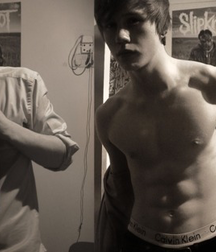 Saturday b&w hot photos twink tube 623f349d516bf.png