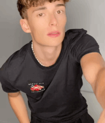 Duck duck hot stuff here  624fd56a61529.gif