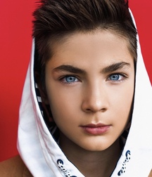 Deep blue need you eyes twink tube love 6254d92e8e21e.jpeg