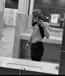 Showing up on a Sunday set twink tube selfie 625c1a2b157b6.jpeg