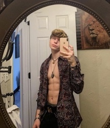 Showing up on a Sunday set twink tube selfie 625c1a3e8db45.jpeg