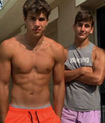Showing up on a Sunday set twink tube selfie 625c1a719fe7f.png