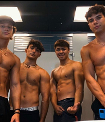 Showing up on a Sunday set twink tube selfie 625c1a7e9d307.png