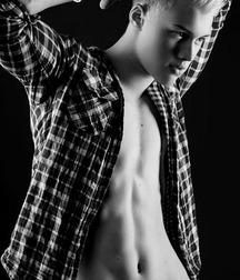 Up up up and look what was upload twink tube 6278bf3751450.jpeg