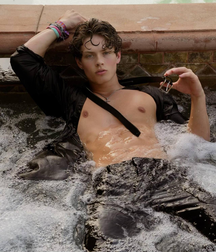 Up up up and look what was upload twink tube 6278bfcc24e77.png