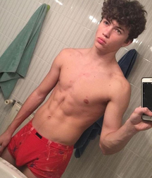 Up up up and look what was upload twink tube 6278bff4dbd30.png