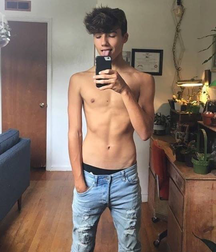 More then a nice smile twink tube boys 628680f6ac887.png