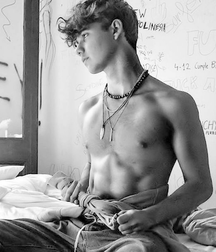 More then a nice smile twink tube boys 628681ac1c4d4.png