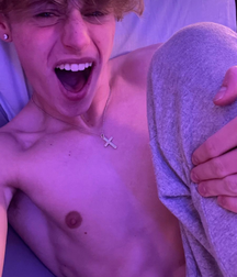 Going big weekend set twink boys gay 629ae09c5ea46.png