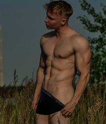 Run run run run run to me twink tube 62b48ded96fd1.png