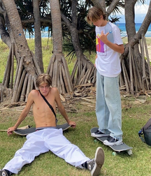 Run run run run run to me twink tube 62b48f22cce85.png