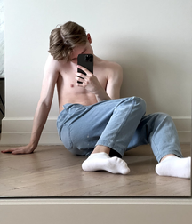 Weekend what do I know set  boys porn 62c0a60aa3d82.png