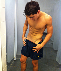 Love is love Be strong be yourself twink tube 62c3963071861.png