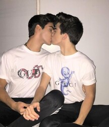 Boys hot kisses twink love tube life 625252734d383.jpg