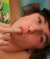 AlexBoys Cute boys 015 5de297f67bf80.jpg
