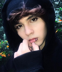 Hand And Face 5d6b2e2b3a558.png