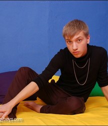 Glamour  5d846936c53d9.jpg
