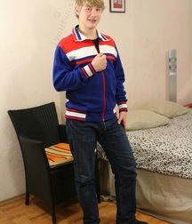 Nikolas 5d9c351cc1d28.jpg