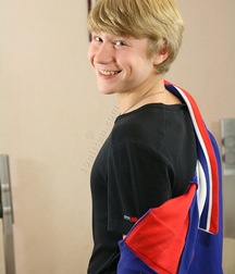 Nikolas 5d9c352848f02.jpg