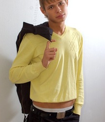 Shawn  5d9d692e8b4d9.jpg