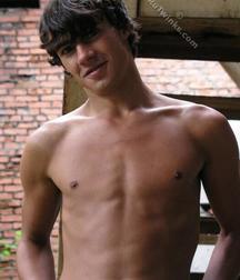 Larry 5da56787c37a8.jpg