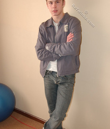 Remi 5dba7ef1db505.jpg